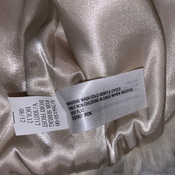 Baby Gap Boujee Faux Fur Cropped Jacket w/Broach Size: Med/Large EUC - Picture 7 of 8